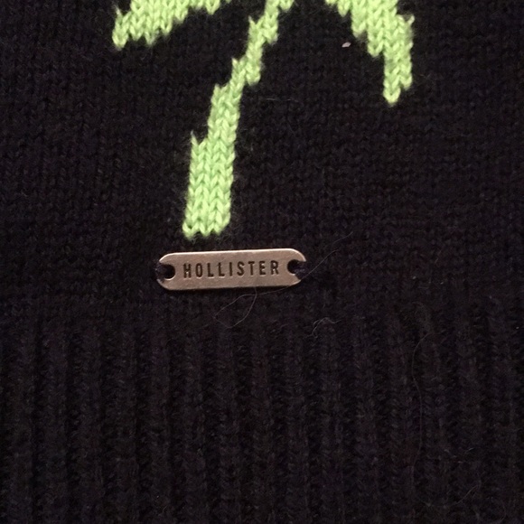 Hollister palm tree sweater! - Picture 4 of 4